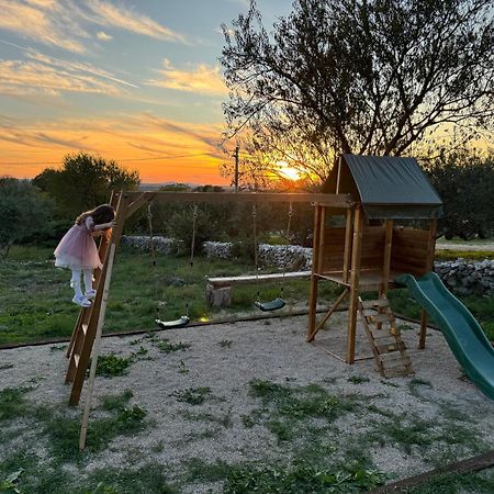 Relax And Unwind: Family-Friendly House Near Zadar In Zagrad Villa Bagian luar foto