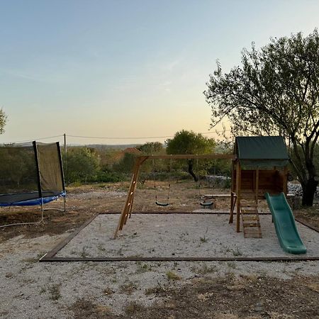 Relax And Unwind: Family-Friendly House Near Zadar In Zagrad Villa Bagian luar foto